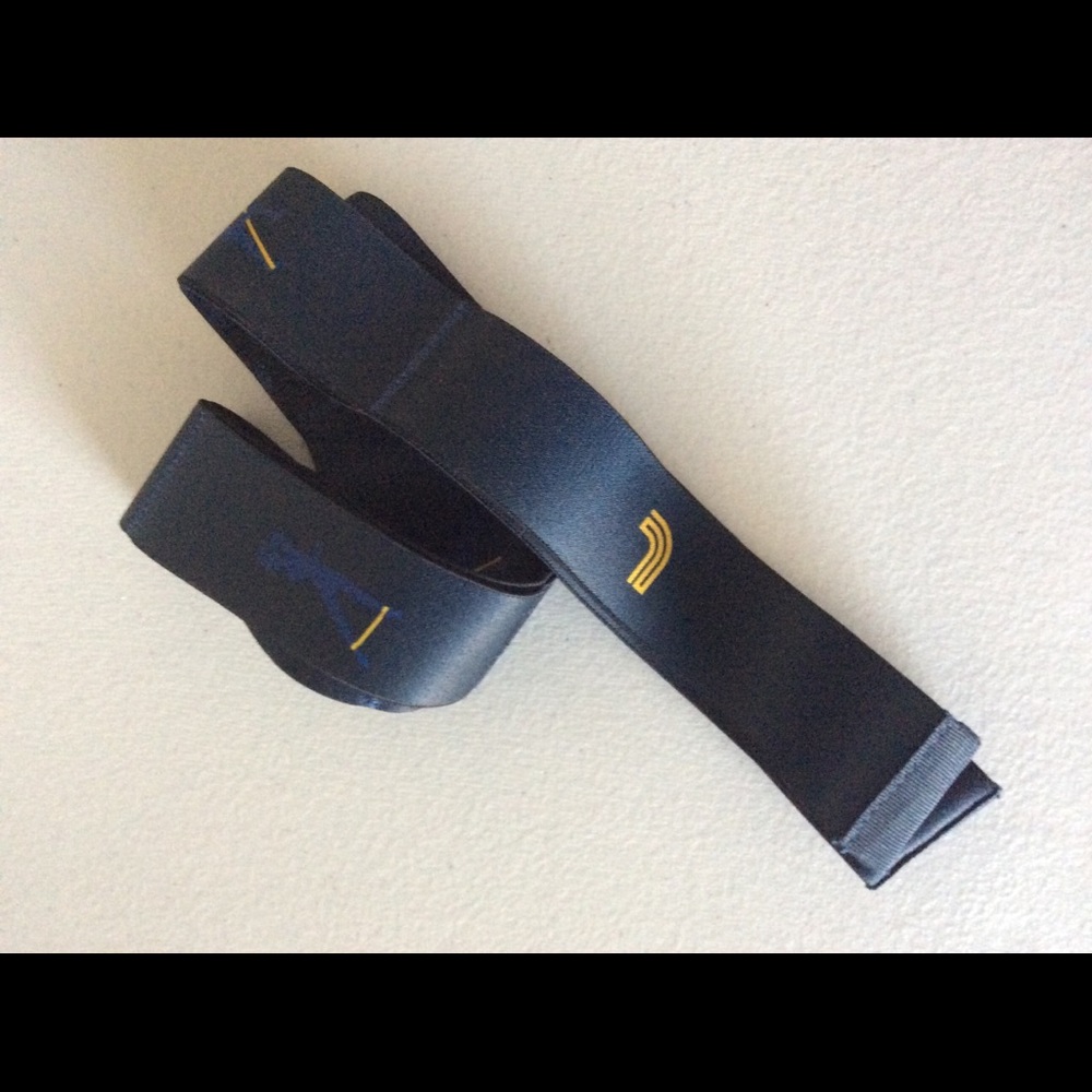 🌹🧘🏻‍♀️Brand new yoga strap, it’s stretchable!